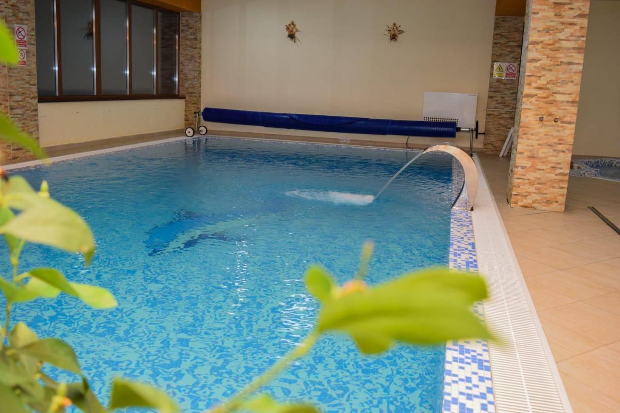 Pensiunea Dracula & Spa Capatineni-Ungureni ภายนอก รูปภาพ