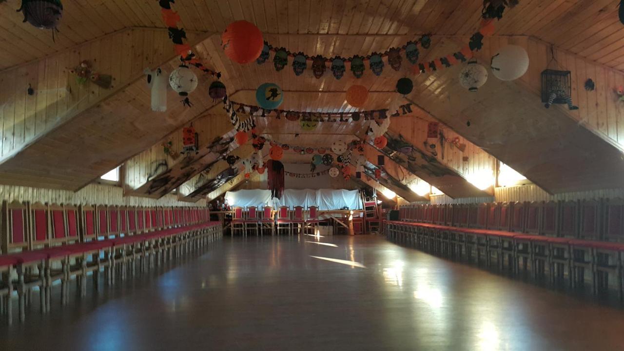 Pensiunea Dracula & Spa Capatineni-Ungureni ภายนอก รูปภาพ