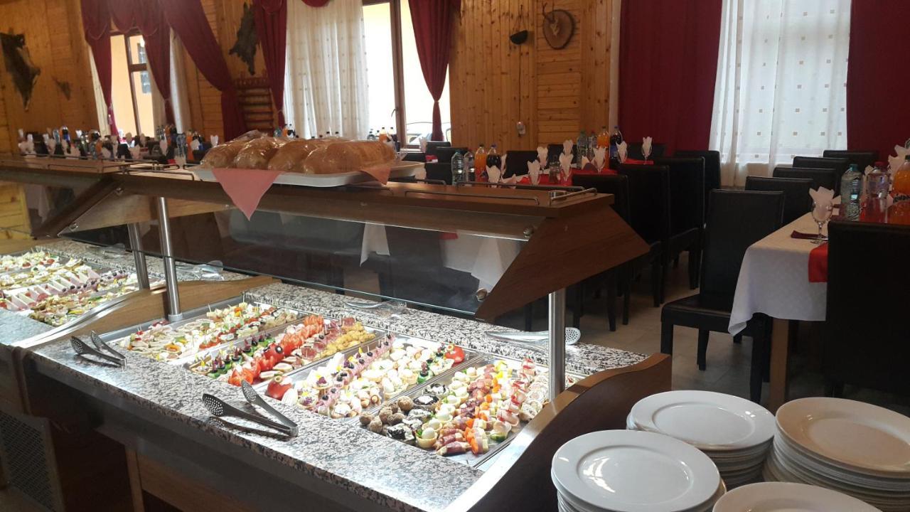 Pensiunea Dracula & Spa Capatineni-Ungureni ภายนอก รูปภาพ